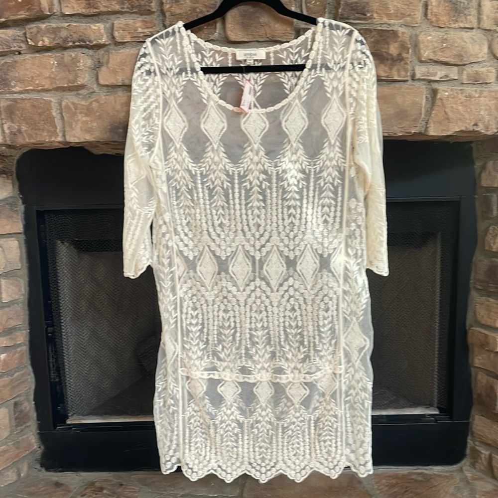 NWT Umgee off-white lace see-through dress/swimsuit cover up. S/M